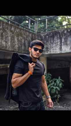 Last one is 🔥
.
.
.
.
#fashionmen #blackcoat #blackoutfit #