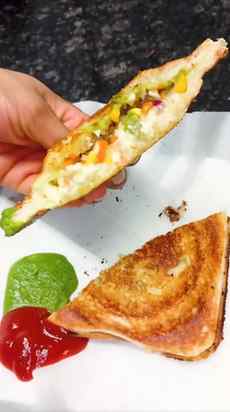 Toast sandwich recipe.
.
.
.
#toast #sandwich #mumbai