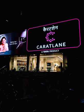 Night shot ✨

#caratlane #nightshot #nightview #nightout #ra