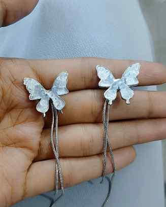 Tiny details, big difference ✨💖
These earrings instantly el