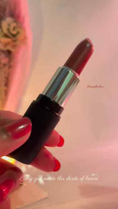 Perfect lip shade for every diva 🌷✨
.
.
.
.
#explore #fyp #