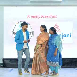 Kadaikutty Singam... Emcee...with deepa akka...

#Sgupdatez 