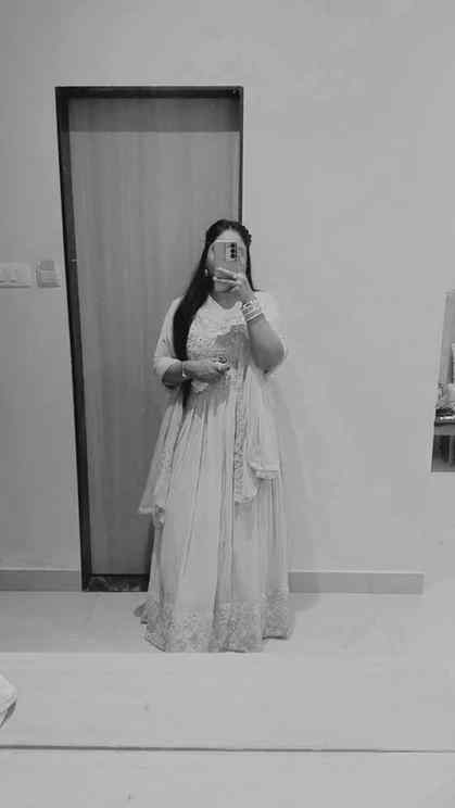 Wooo!!! Aunty....🫠👀👉🏻👈🏻

#trending #weddingseason #fyp