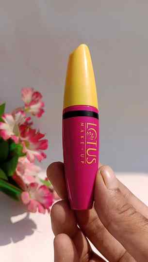 A simple mascara that does it all π€β¨
Lift, curl & slay your