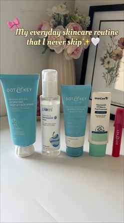 Everyday skincare is my favorite form of self-care. 
.
.
.
.
