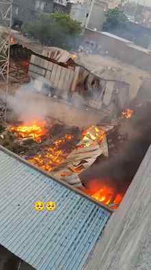 “Ghar dobara ban jayega…
par jo waqt, yaadein aur apnapan us