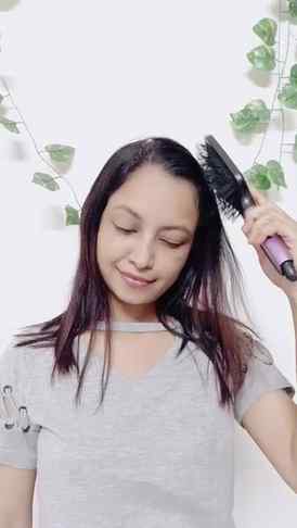 बालों का झड़ना अब बीते दिनों की बात है! 💆♀️✨ Try the Skin