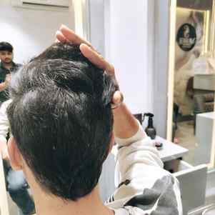 Meher makeover situated at church road civil lines 

Proper 