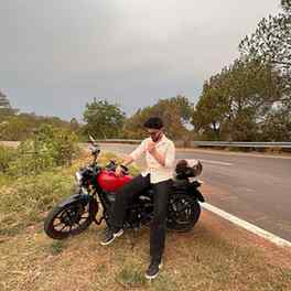 Silence, roads, and my own lane❤️🔥
.
.
.
.
.
.
.
#mornihil
