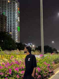 🤍🌸
.
.
.
#shivanshuguptaa___07 #shivanshuguptaa #view #