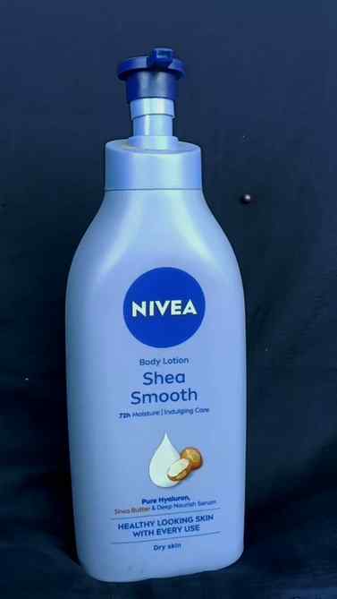 Dry skin deserves a little extra love 🤍✨
NIVEA Shea Smooth
