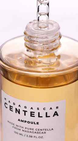 Meet my skinโs calm era with SKIN1004 Madagascar Centella Am