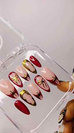 Girls, you need to try these press-on nails from @luxe_nails