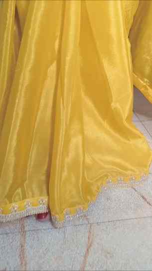 🌻 When yellow meets elegance 💛
Meesho se mili ye gorgeous