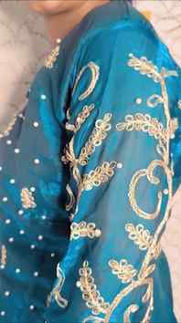 💙 Blue beauty + festive mood = perfect combination! ✨
Meesh