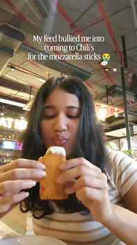 Instagram made me do it🤷🏻‍♀️
.
.
.
.
.
(Chilis mozzarella 