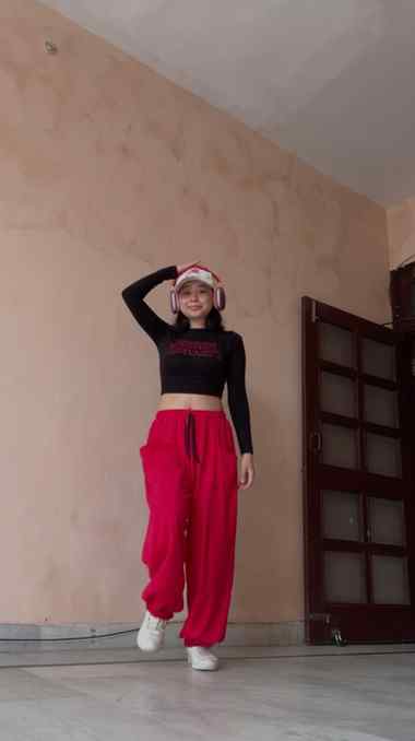 Pahadi beats, red energy 🔴🏔️ dancing it out in @gymgearact
