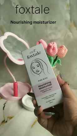 I've been loving this moisturizer! 💙 It has a lightweight,