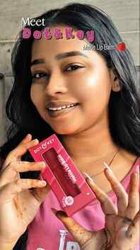 Glossy strawberry lips 🍓💋 with Dot & Key Meltie Lip Balm S