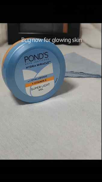 Hydrates deeply, brightens dull skin, and gives a fresh non-