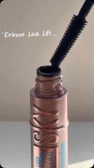 ✨ Lashes that look fuller, longer, and beautifully defined!