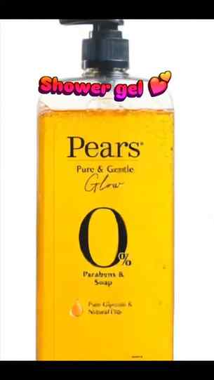 Just me, fresh vibes, and my Pears Body Wash Gel 🌿✨
Because