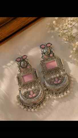 💖 Love these earrings?
📩 DM me for the product link! ✨
Lim