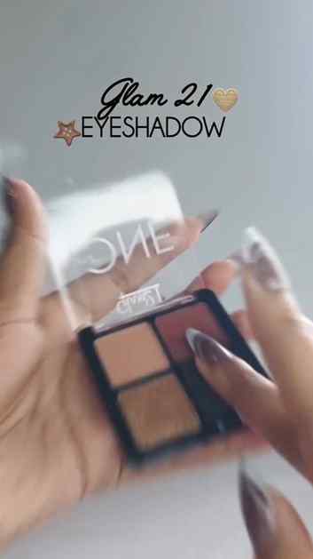 Cute eyeshadow from @glam21cosmetic
.
(makeup, makeup rou