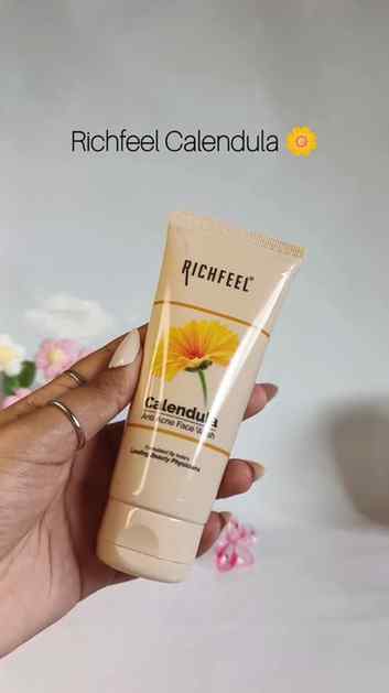 A little self-care for healthier, happier skin ✨🤍
Trying ou