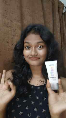 The best strobe Cream I have ever tried 💋✨....
.
.
.
.
#Hil
