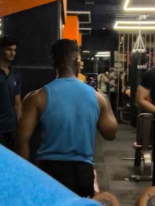 Becoming the version I promised myself.🙌

#GymLife #GymMoti