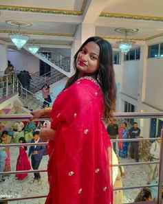 Oh to look like this song every time I wear saree ❤️
.
.
.
.