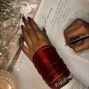 desi vibe 🤍
White outfit, red bangles & a mood I wanted to 