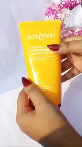 Dot&key vitamin c+e facewash
@dotandkey.skincare
.
.
.
#v