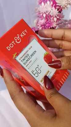 Dot & key tinted sunscreen 🍓🍒
@dotandkey.skincare
.
.
.
.