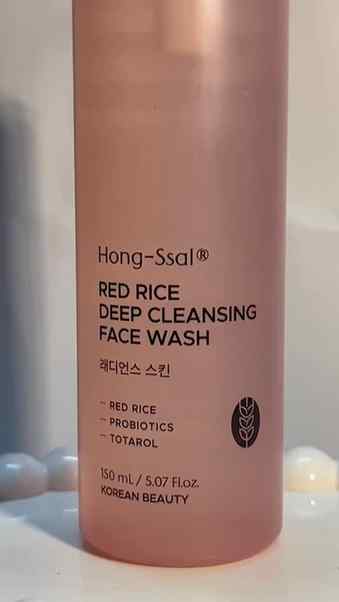 Drop your fav korean facewash in comment section mine is thi