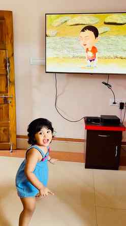 😂🙈 Oh God, this little girl is unstoppable! 🤣❤️#trendingr