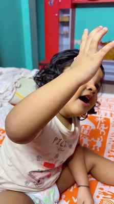 Mom and Dad are bathroom singers, but their daughter is taki