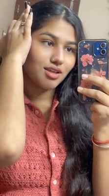 Bata mere Chehare pe kya kya likha hai…?
#trend #love #tren