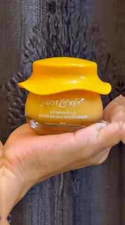 ✨ Vitamin C glow, Vitamin E hydration! 🍊💛
@dotandkey.skinc