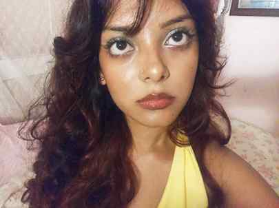 If you ever wanna feel iconic, apply blue eyeshadow.
#hori