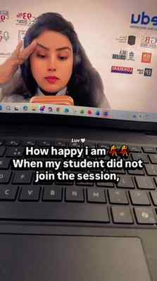 Bs itne me hi khush ho jati hu 😂
#office #officelife #offi