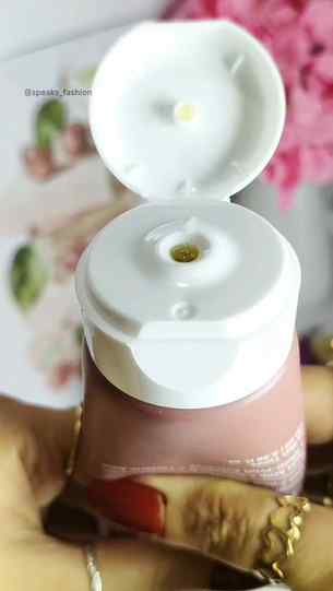 Skin Brightening & Detanning Gel Face wash
•This brighteni