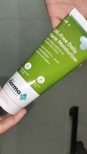 Hydration without the grease! 💚
The Derma Co Oil-Free Daily
