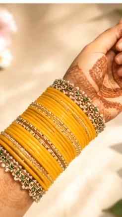 12 different colours me raindrop bangles.
Jaldi se comment K