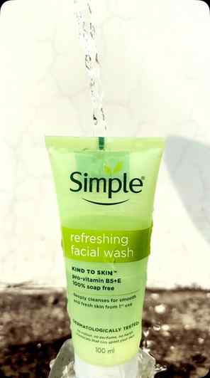 @simpleskincareindia  Fresh skin starts with a simple cleans