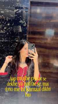 Always💅💅
.
.
.
mirror selfie, mirror selfie obsession, eve