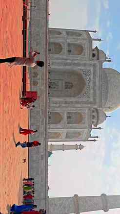 Ye Awarapan 🕊️....
.
#stylishstartahir #tajmahal #agra #awa