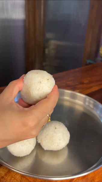 Malnad kadabu with Tomato Saaru ll ಮಲ್ನಾಡ್ ಕಡುಬು ಜೊತೆ ಟೊಮೇಟೊ