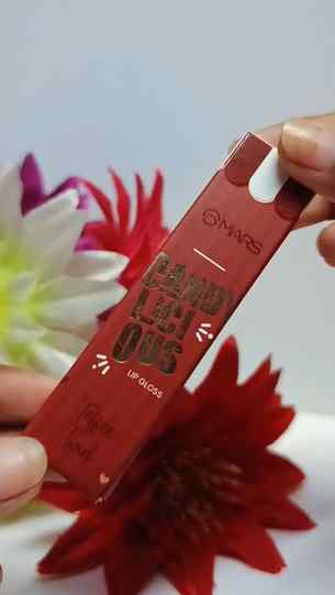 POV: You found the lip gloss that makes every look effortles